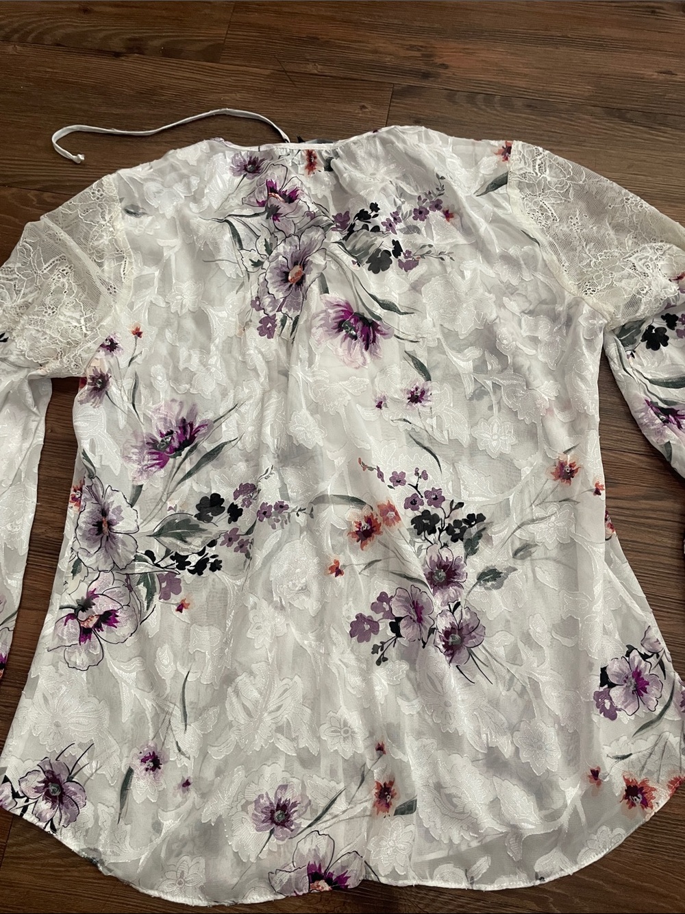 White House Black Market chiffon floral blouse,Sz.10!PRETTY - Picture 10 of 11